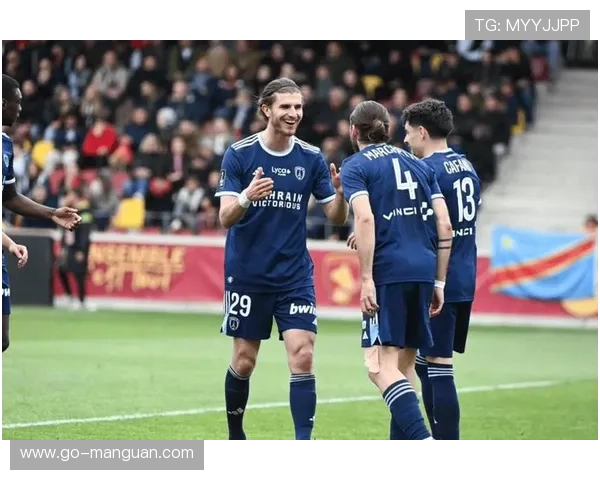 洛里昂主场对阵巴黎FC，历史数据与近期状态均占优