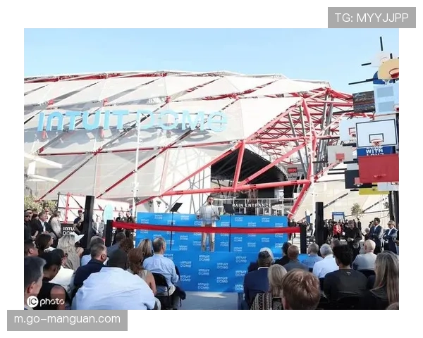 直觉穹顶球馆迎全明星首秀，快船新主场成洛杉矶新地标